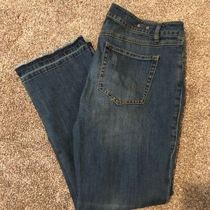 NWOT never worn Cabi kick it crop jean size 10